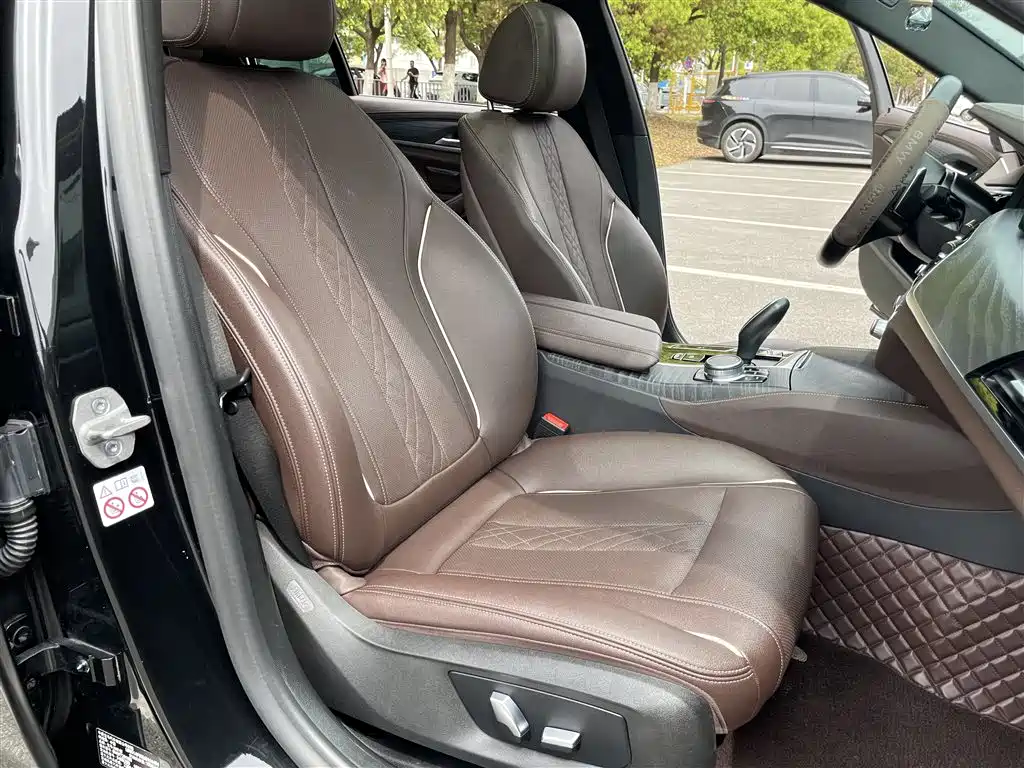 BMW 5 Series 2021 Facelift 530Li Leading M Sport Package фото 23
