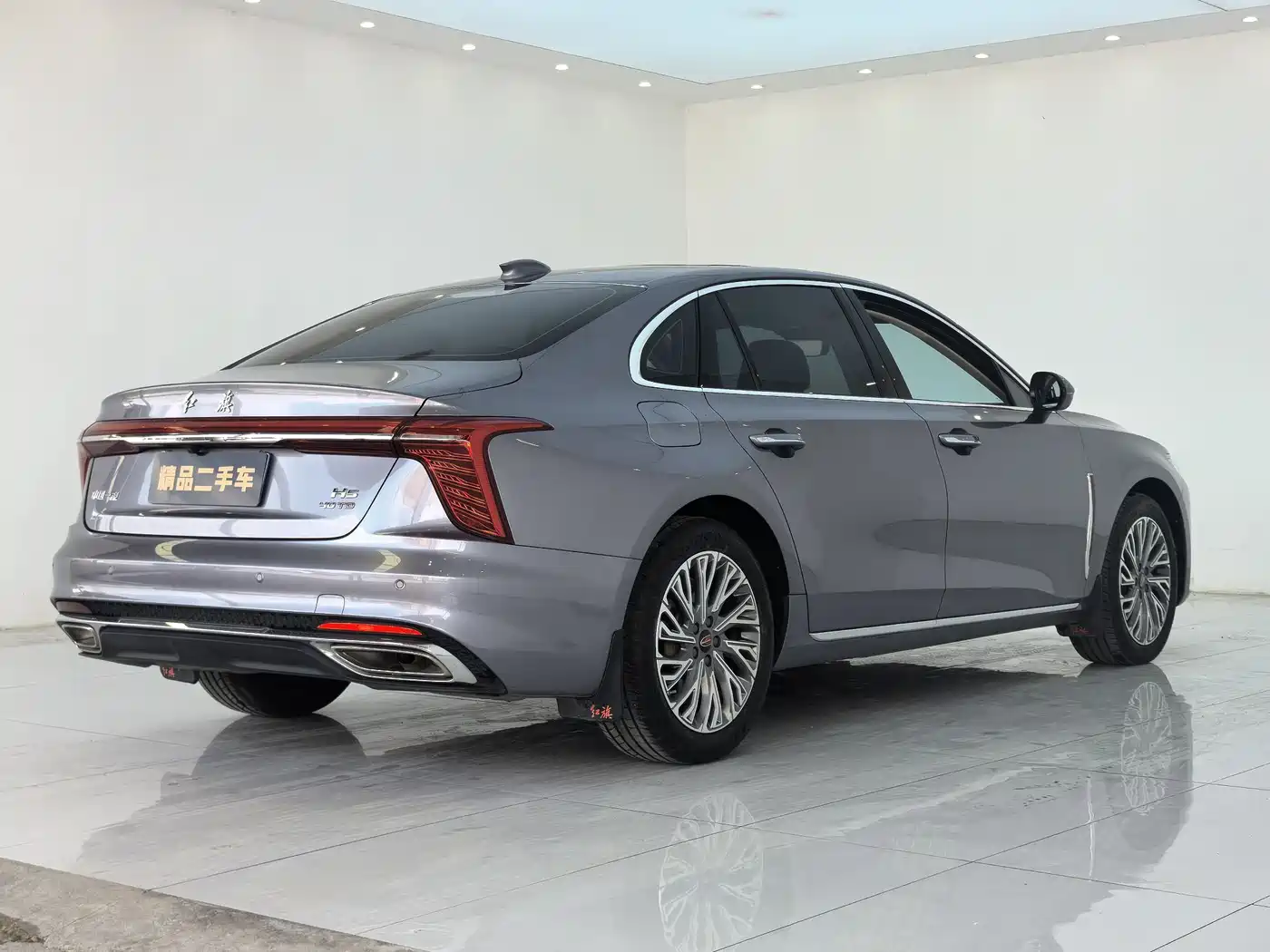 Hongqi H5 2023 2.0T Auto Smart Connect Flag Comfort фото 9