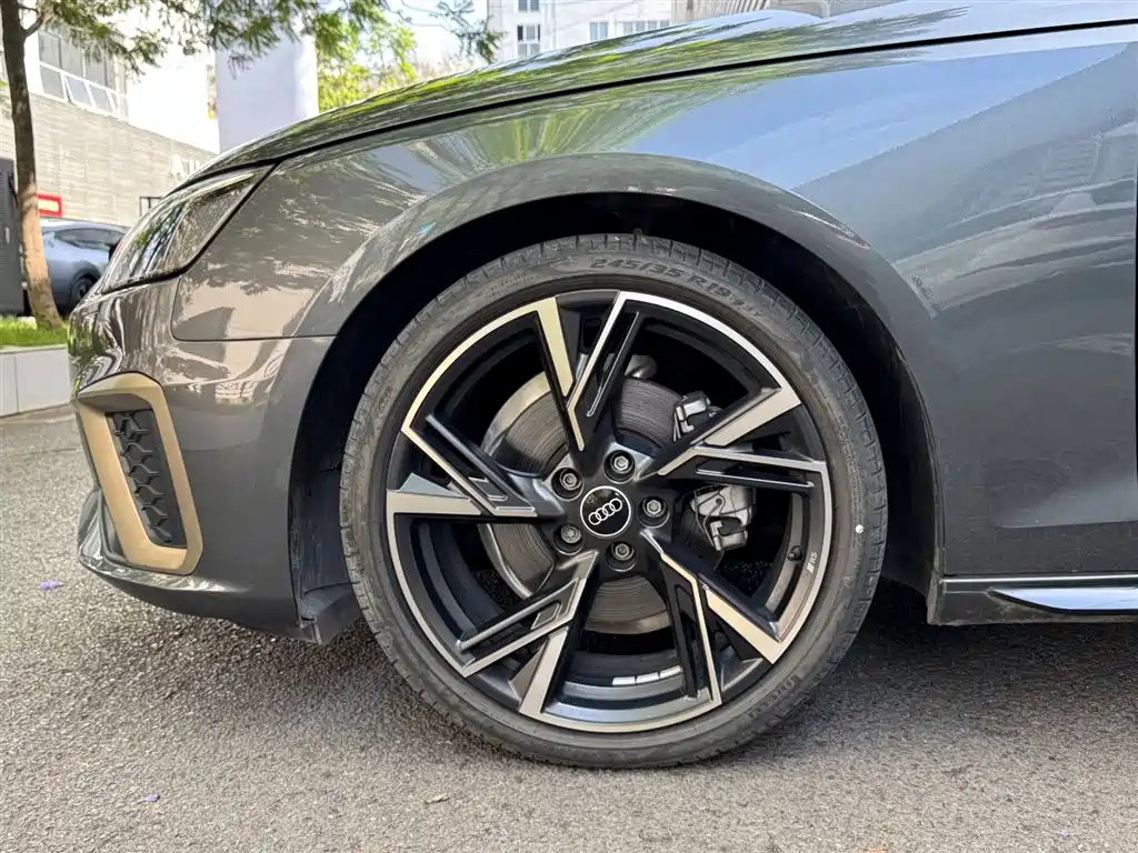 Audi A4L 2024 40 TFSI quattro RS Kit Speed Edition фото 12