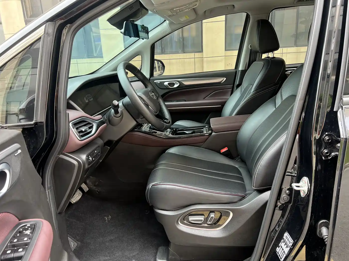 GAC Trumpchi Trumpchi M6 2023 PRO 270T DCT Luxury Edition фото 4