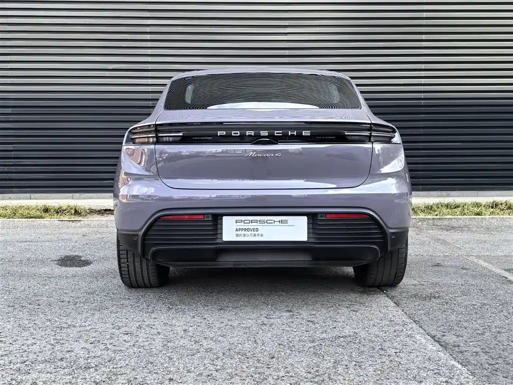 Фото 4 - Porsche Macan EV