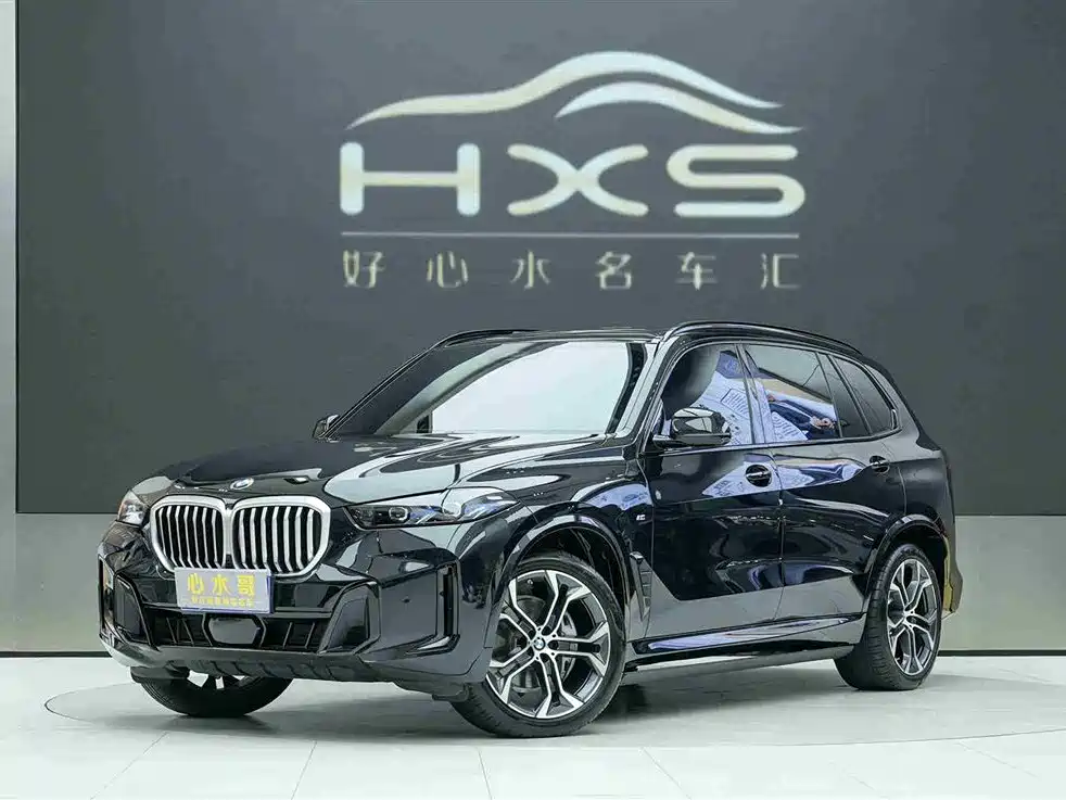 BMW X5 2023 xDrive 40Li M Sport Black Night Package