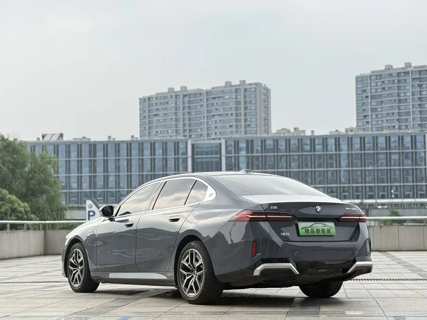 BMW i5 2024 eDrive 35L M Sport Package фото 4
