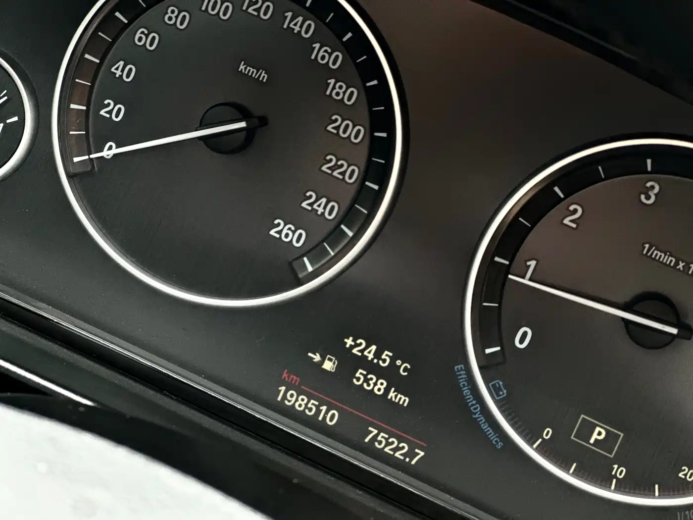 BMW 5 Series 2014 520Li Elegance фото 16