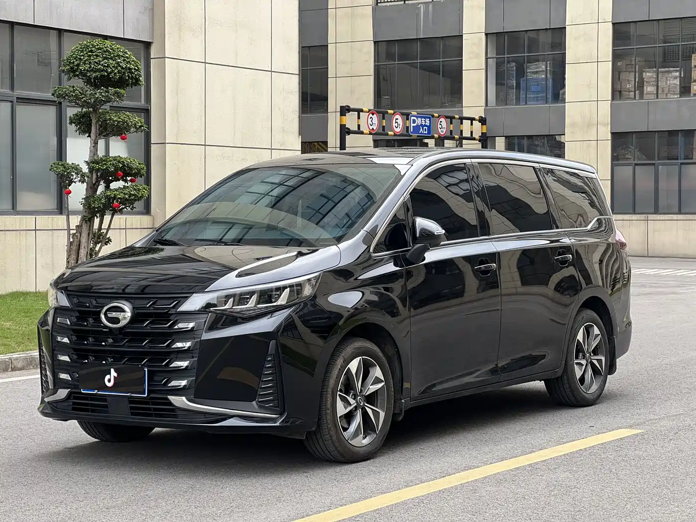 GAC Trumpchi Trumpchi M6 2023 PRO 270T DCT Luxury Edition