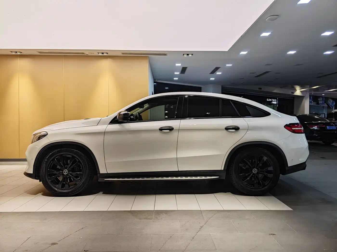 Mercedes-Benz GLE Coupe 2018 GLE 400 4MATIC Coupe SUV фото 6