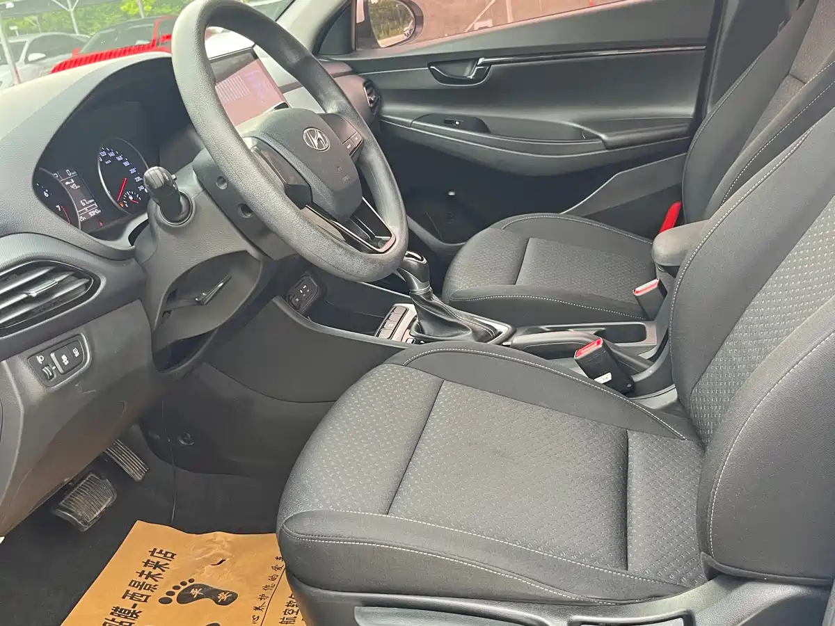 Hyundai Elantra 2018 1.6L Auto Joy GL (China V) фото 14