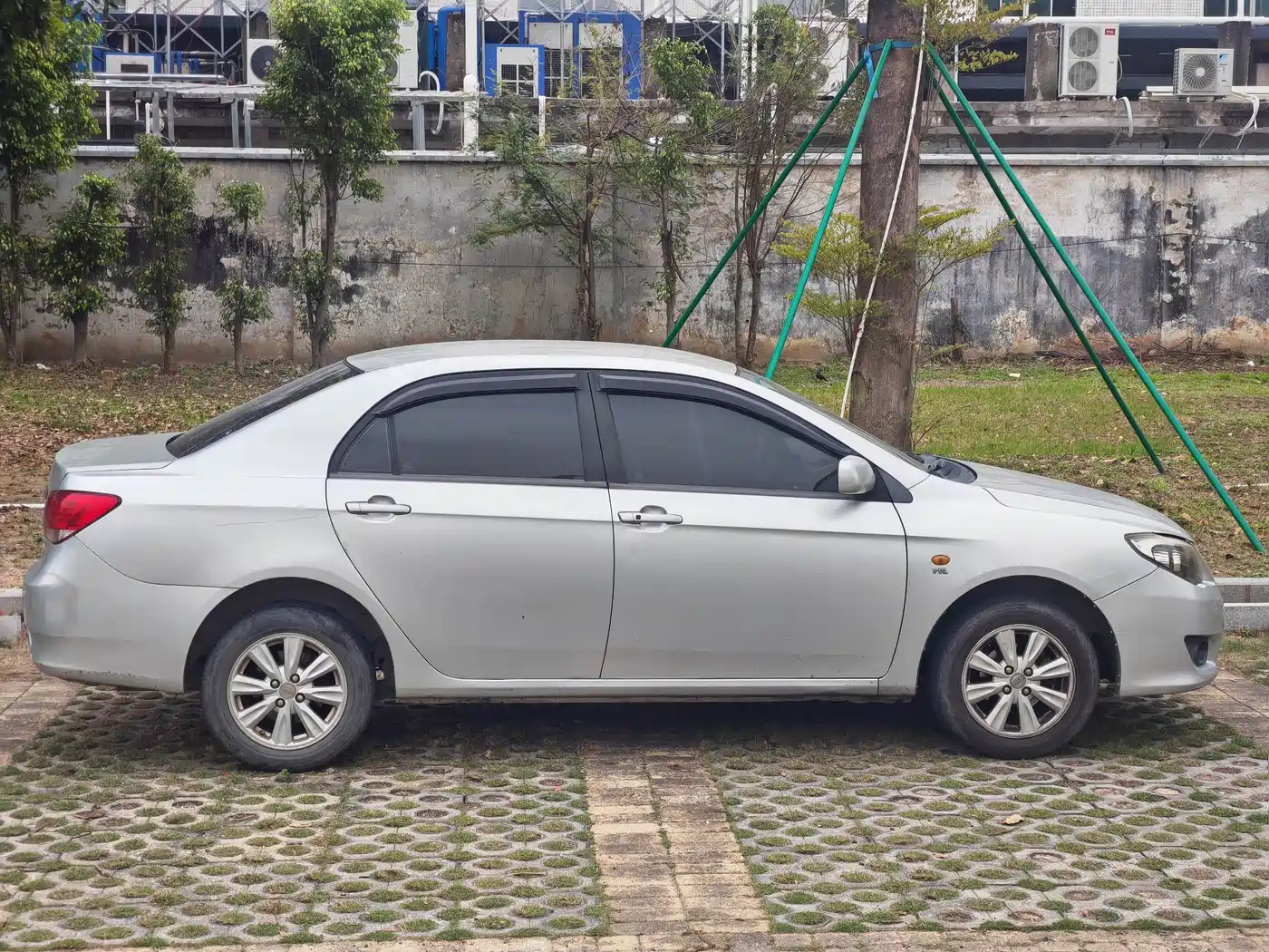 BYD L3 2012 1.5L Manual Comfort фото 8