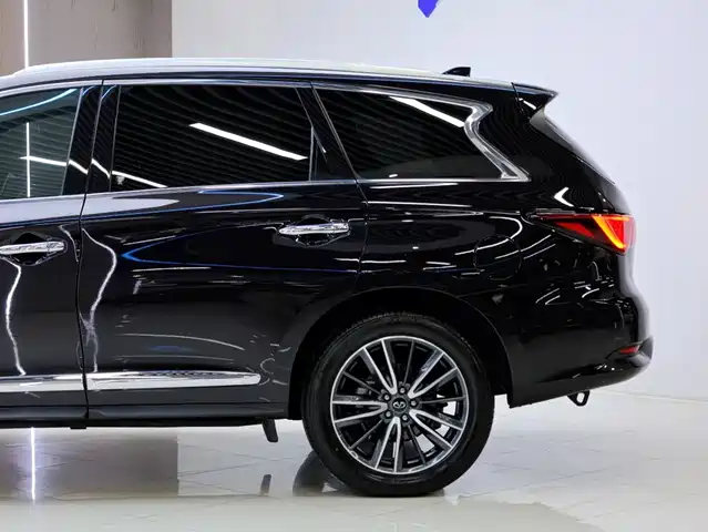 Infiniti QX60 (Import) 2020 2.5 S/C Hybrid 2WD Excellence Edition — фото 4
