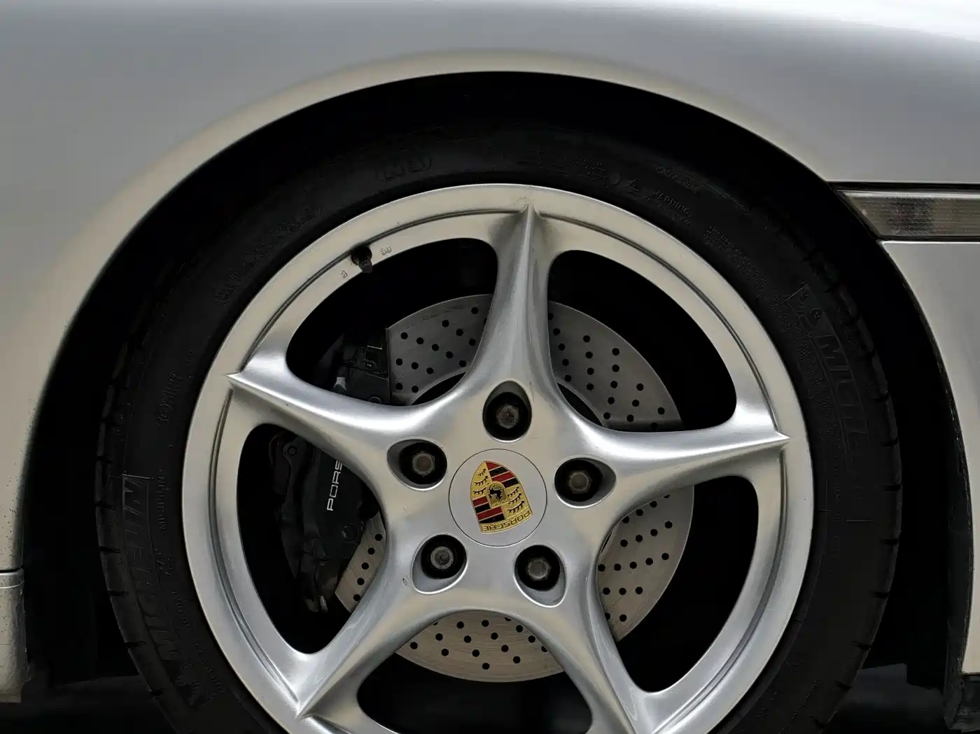 Porsche 911 2004 Carrera S Coupe 3.6L фото 5