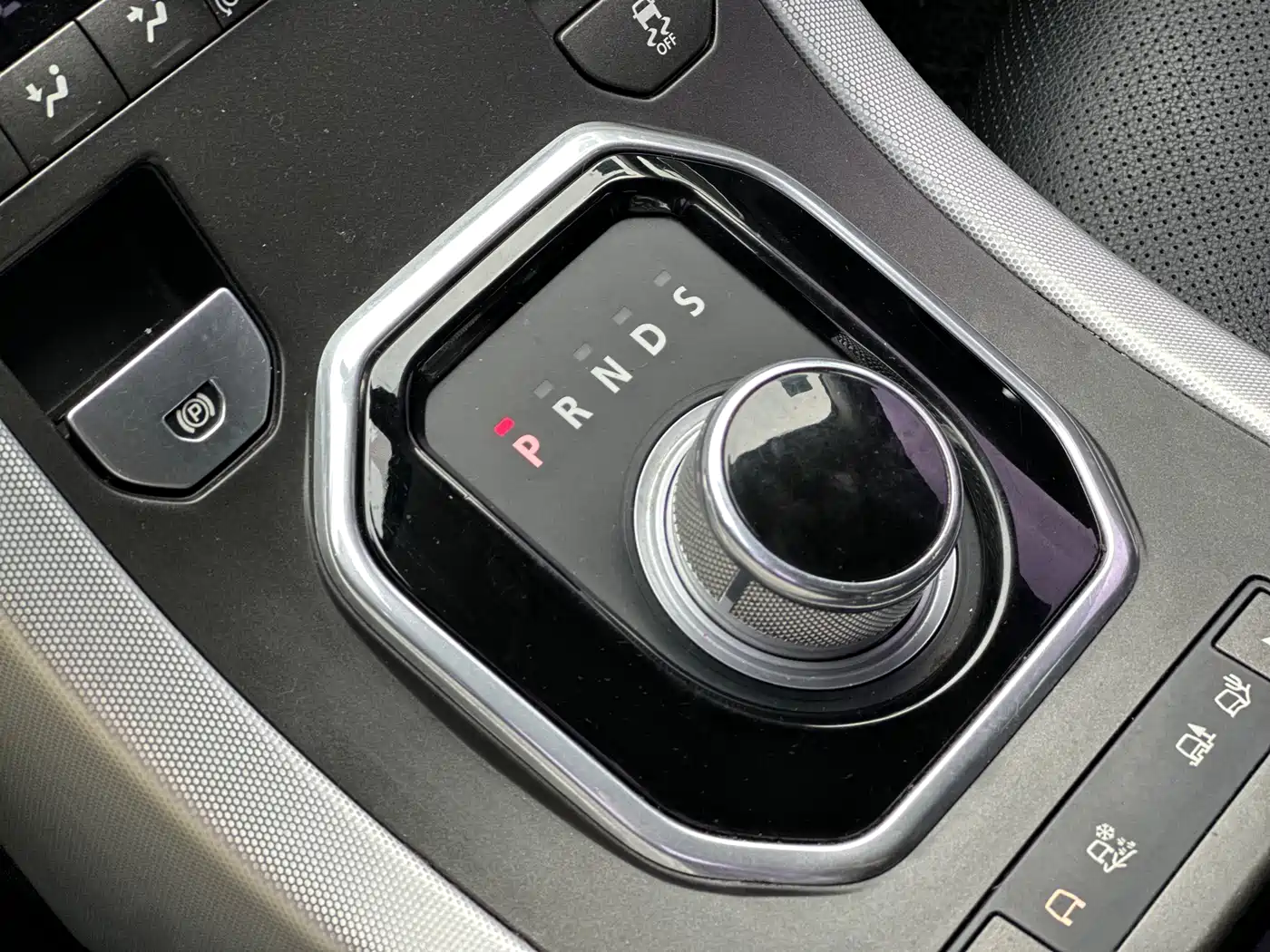 Land Rover Range Rover Evoque (Import) 2013 2.0T 5-door Dynamic Edition фото 13