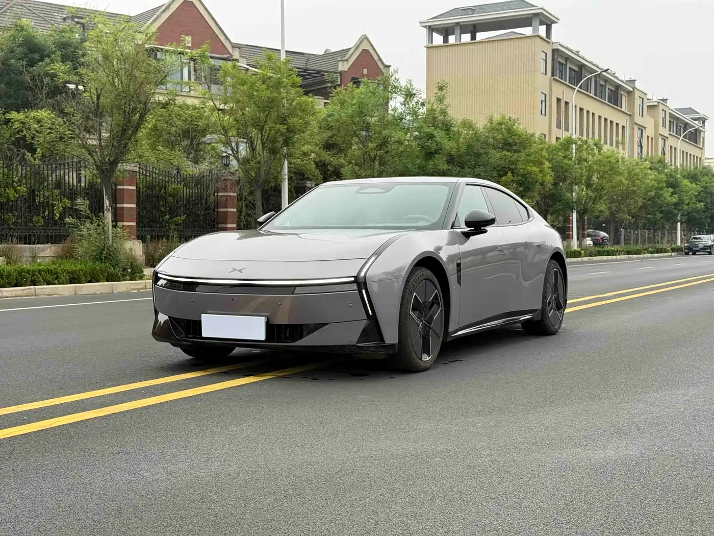 XPeng P7 2025 702km Long Range Edition