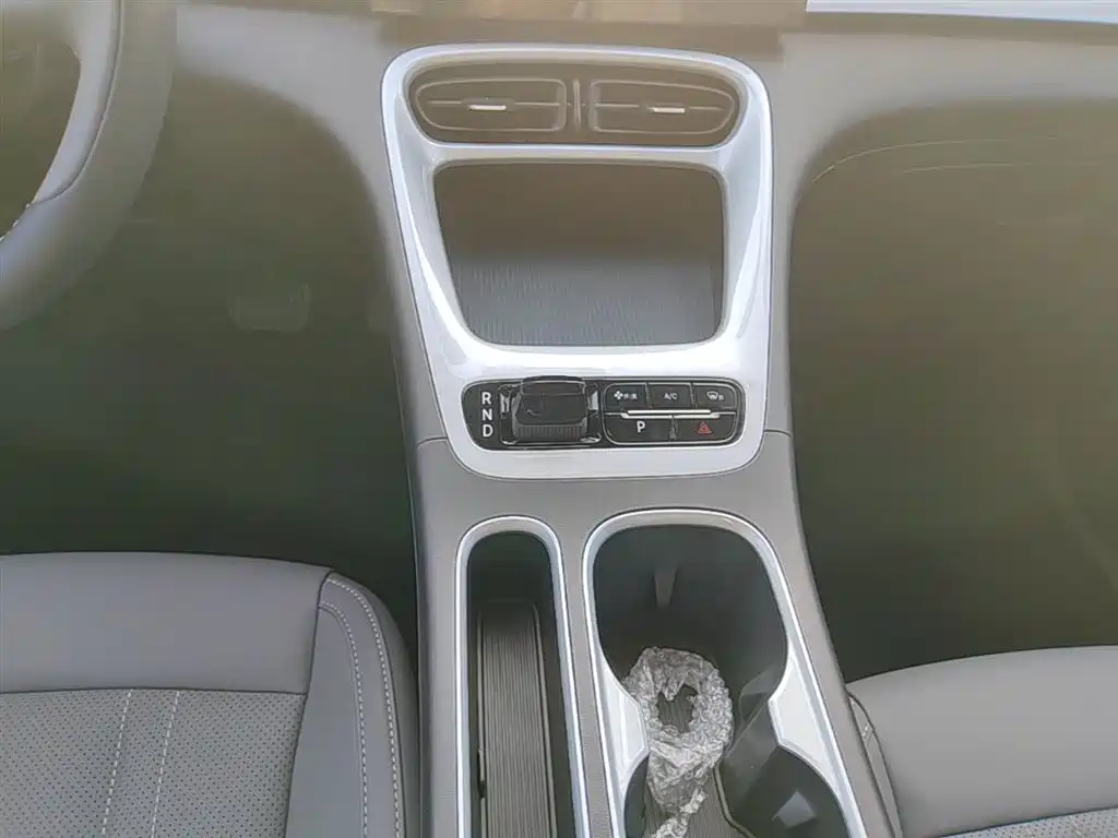 Geely Galaxy Starry Wish 2026 Edition 310km Youth Version фото 14