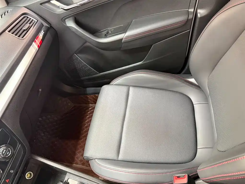 Škoda Kamiq 2023 Facelift GT 1.5L Auto Premium Edition фото 13