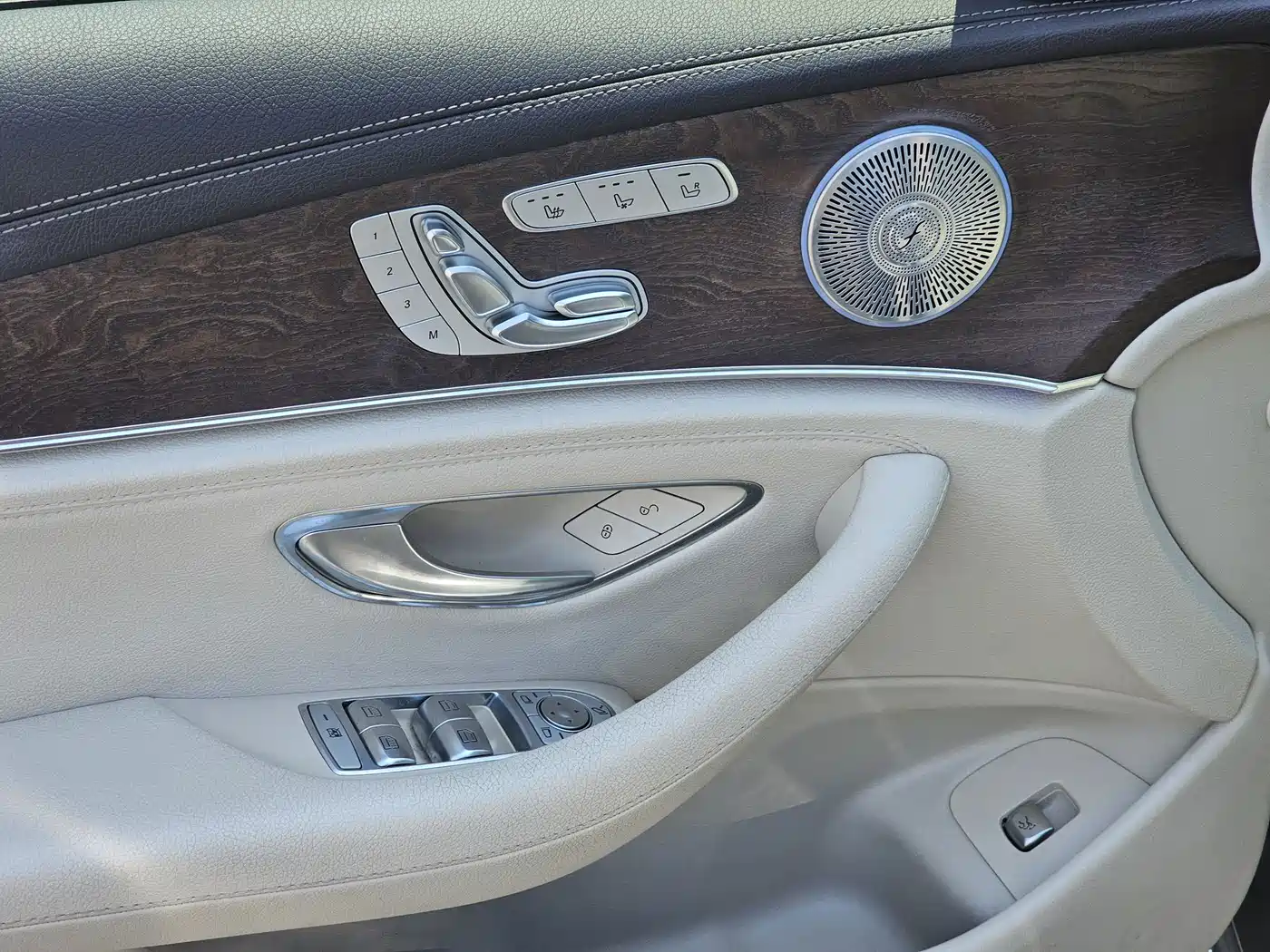 Mercedes-Benz E-Class 2017 E 300 L Luxury фото 9