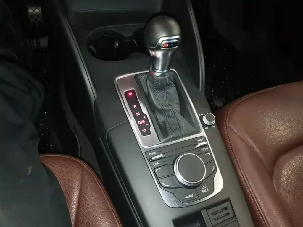 Audi A3 2015 Sportback 35 TFSI Millionth Anniversary Intelligent Leader Type фото 14