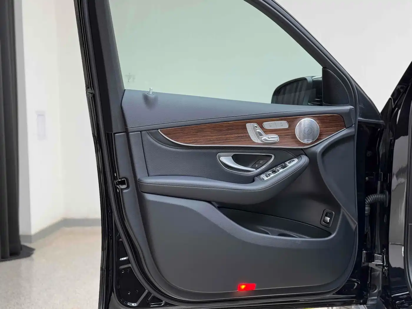 Mercedes-Benz GLC 2020 GLC 300 L 4MATIC Luxury фото 10