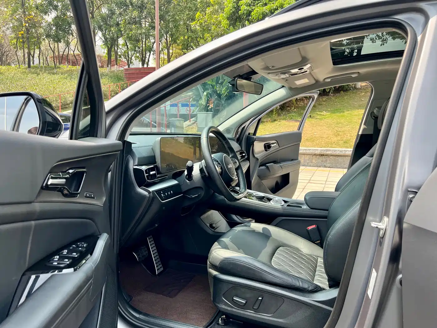 Kia Sportage 2023 2.0T 2WD Flagship Edition фото 6