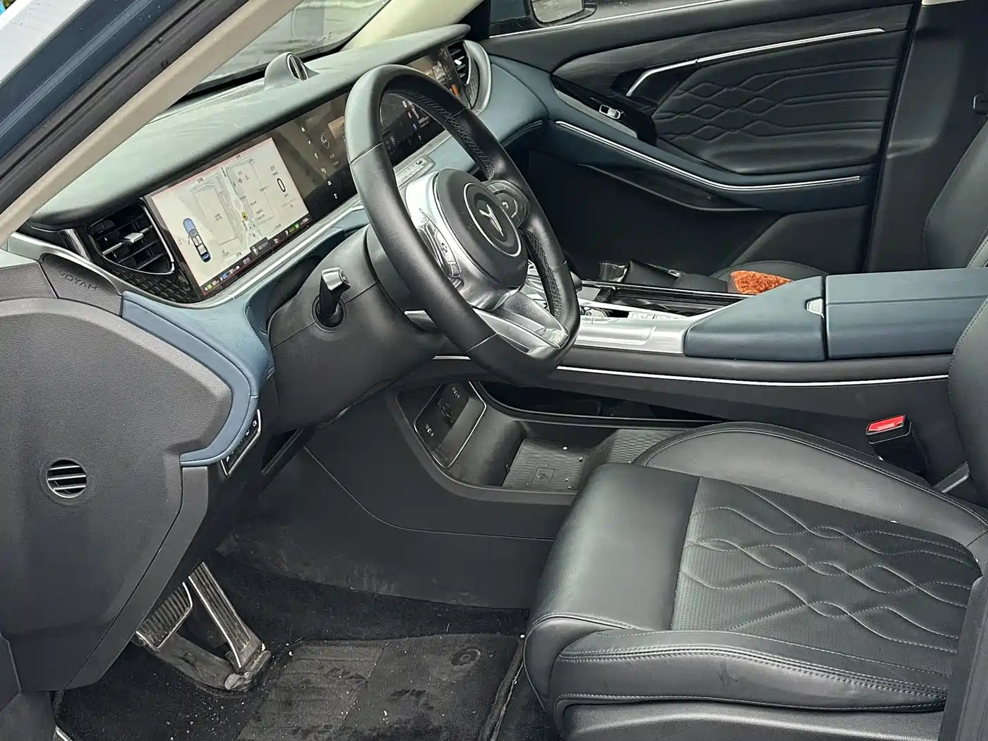 Voyah Auto VOYAH FREE 2021 4WD Extended Range Launch Edition Exclusive Luxury Package фото 3
