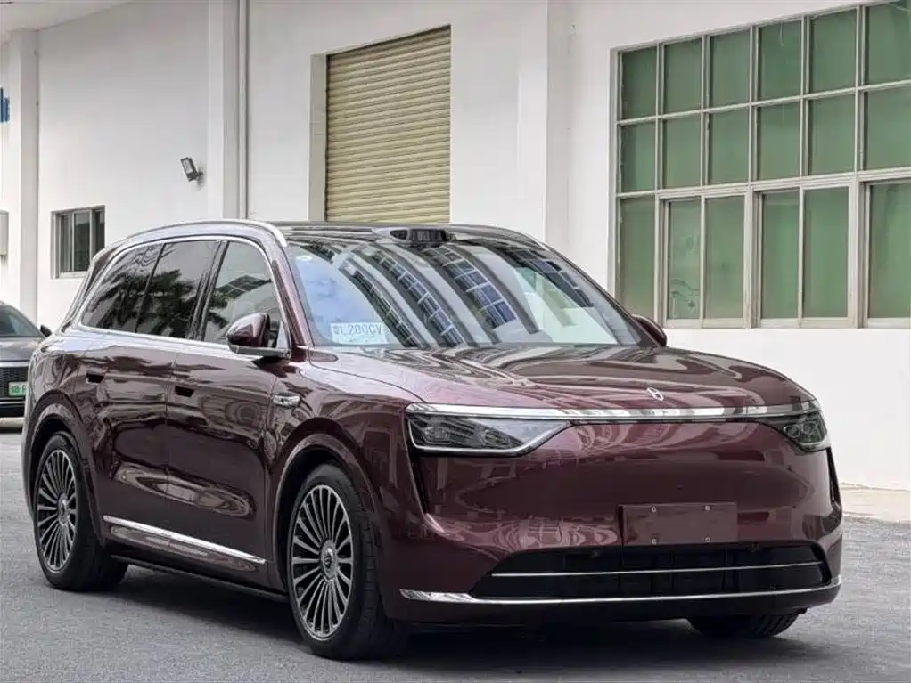 AITO Wenjie AITO M8 2025 Model Extended Range Ultra Edition 53.4kWh 5-Seater фото 5