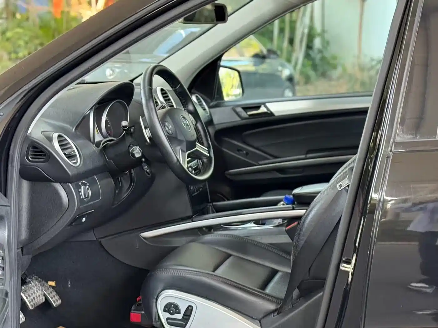 Mercedes-Benz M-Class AMG 2012 AMG ML 63 фото 7