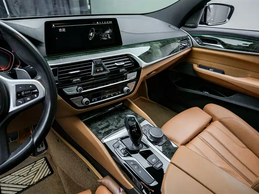 BMW 6 Series GT 2020 630i M Sport Package фото 14
