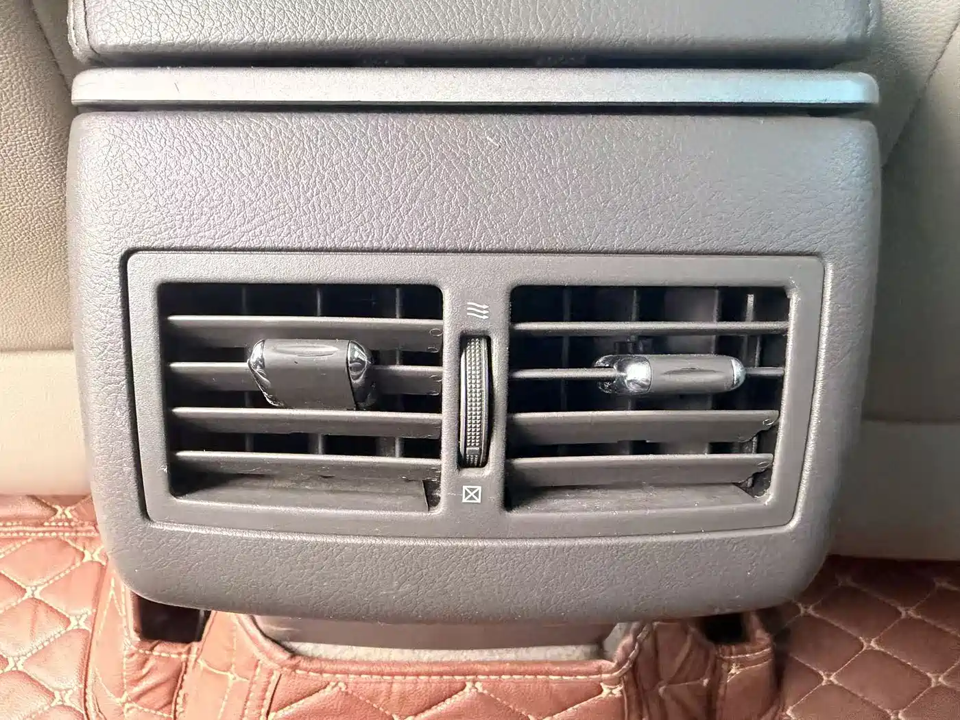 Photo 18 - Toyota Camry