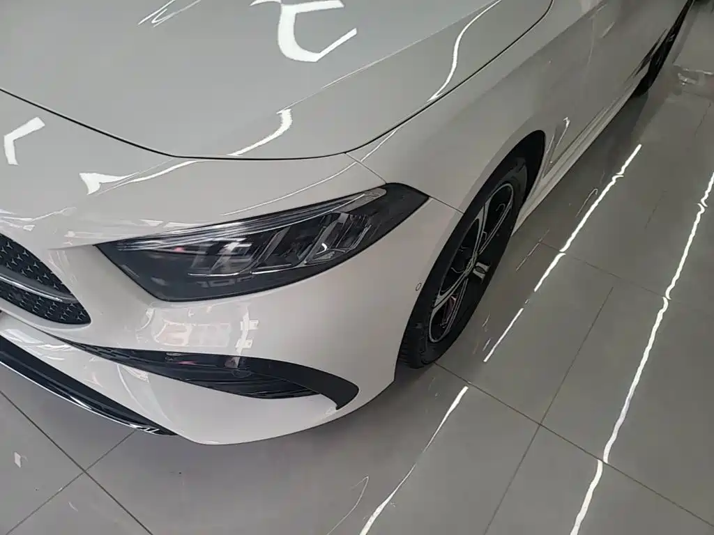 Фото 24 - Mercedes-Benz A-Class