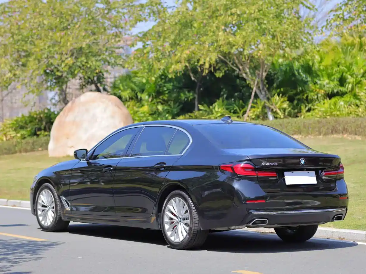 BMW 5-SERIES