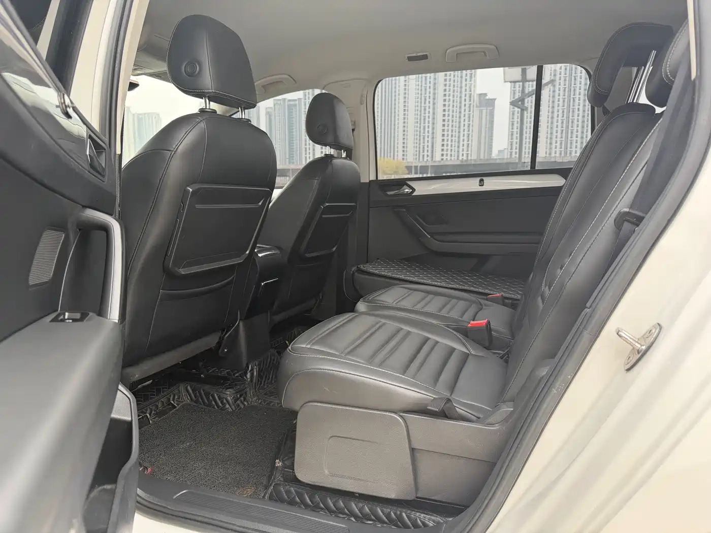 Volkswagen Touran 2021 Touran L 280TSI DSG Trend Edition 7-seater фото 7