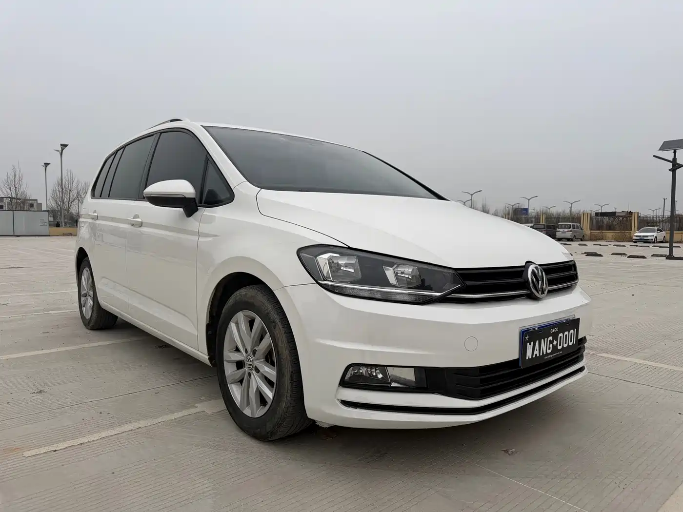 Volkswagen Touran 2021 Touran L 280TSI DSG Trend Edition 7-seater фото 2