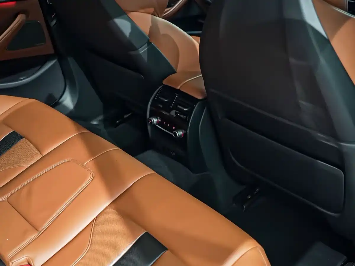 BMW M5 2018 M5 фото 16