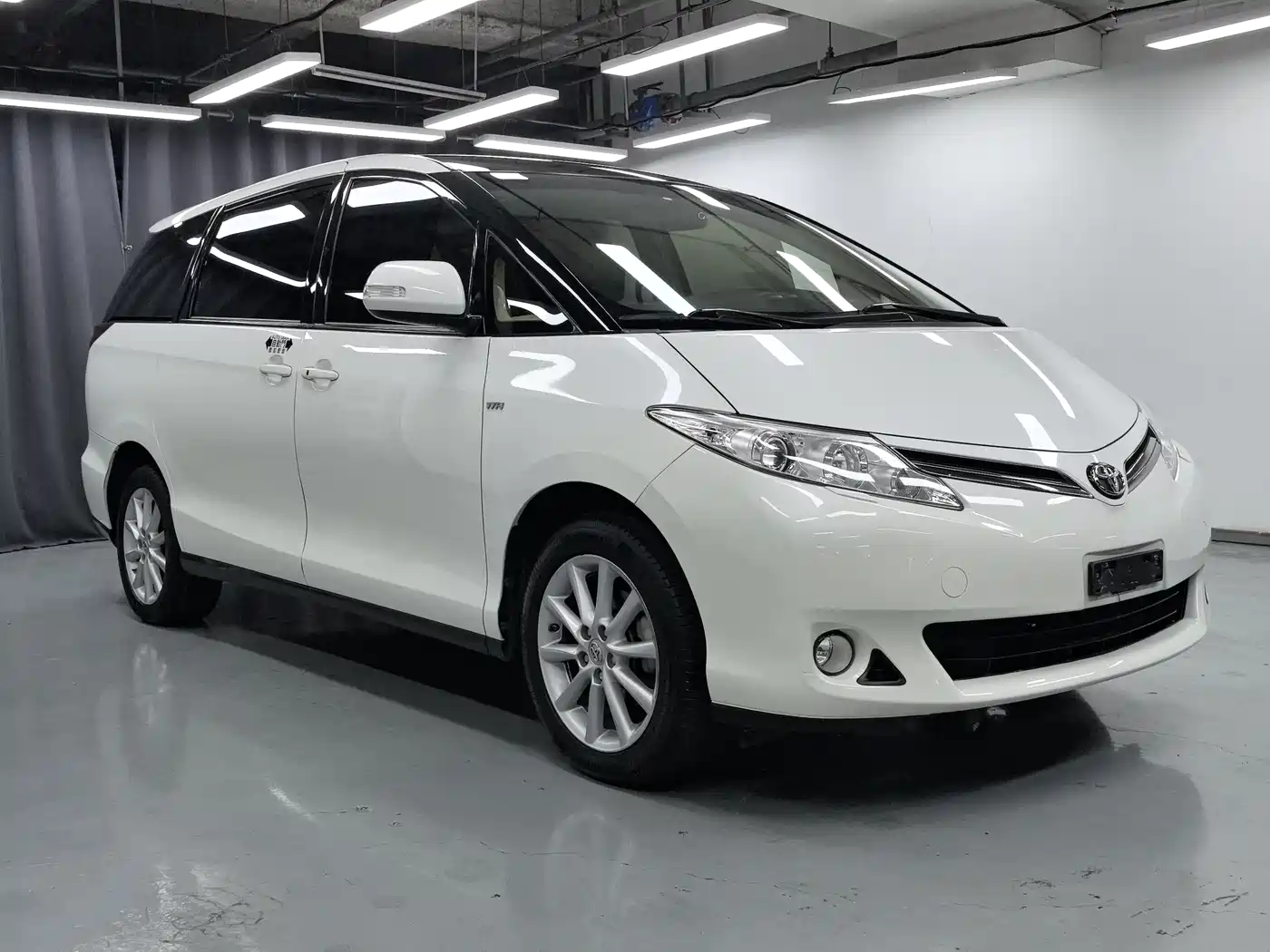 Toyota Previa 2012 2.4L 7-Seater Luxury Edition фото 3