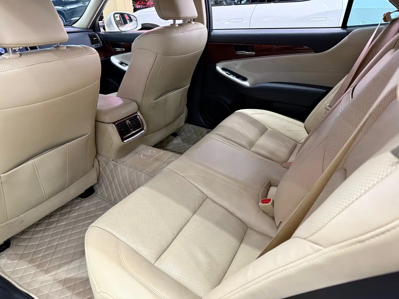 Toyota Crown 2015 2.0T Fashion фото 17