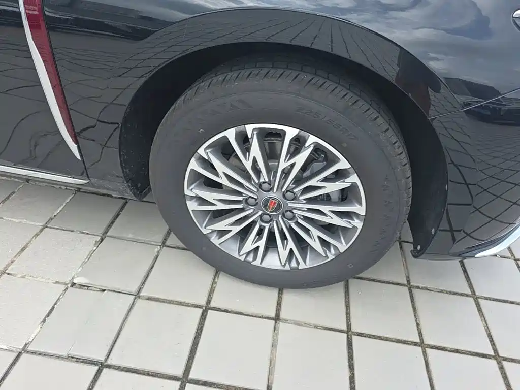 Hongqi H5 2026 2025 1.5T DCT Flag Rhythm 500,000 Units Memorial Edition