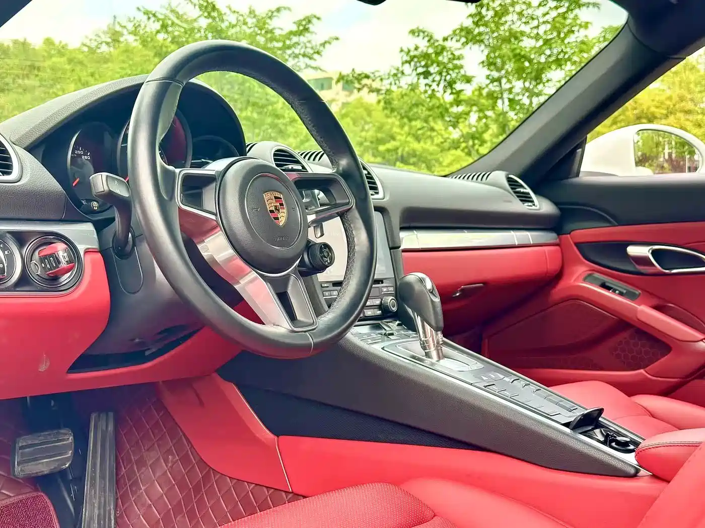 Porsche 718 2018 Cayman 2.0T фото 4
