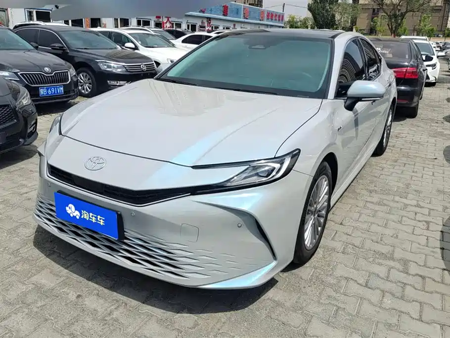 Toyota Camry 2024 Hybrid 2.0HG Premium Edition