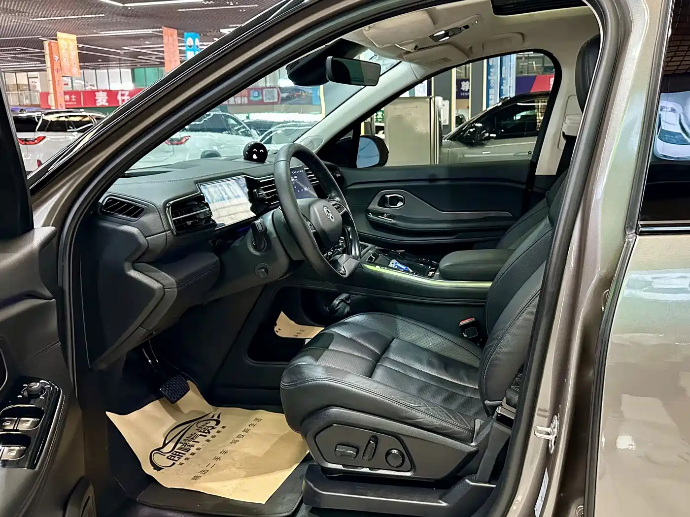 NIO ES8 2019 2018 425KM Base Edition 7-Seater