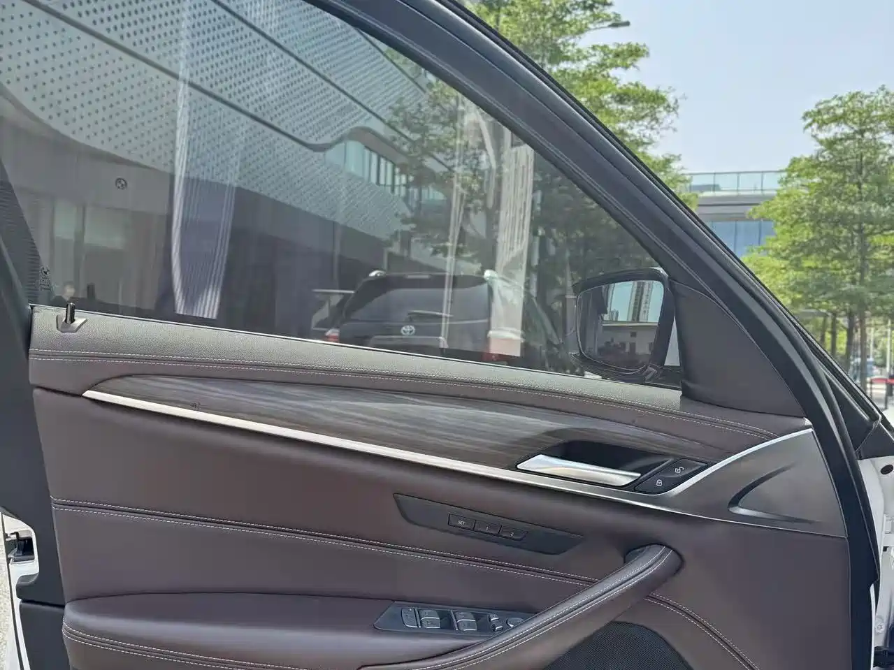 BMW 5 SERIES NEW ENERGY