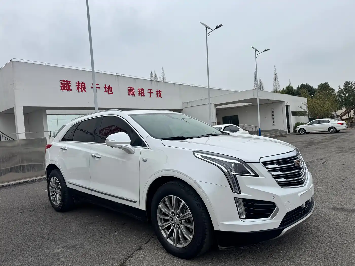 Cadillac XT5 2016 25T Luxury Model фото 3