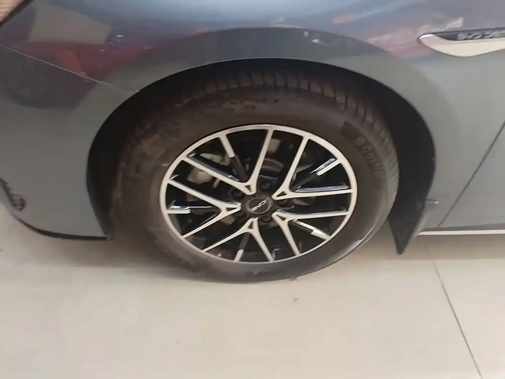 BYD Seal 2024 2024 Glory Edition DM-i 1.5L 121km Elite