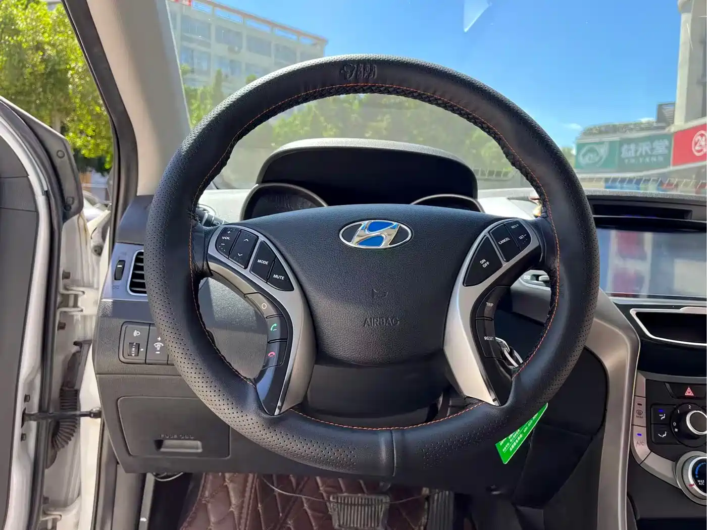 Hyundai Langdong 2016 1.6L Automatic Smart Edition фото 32