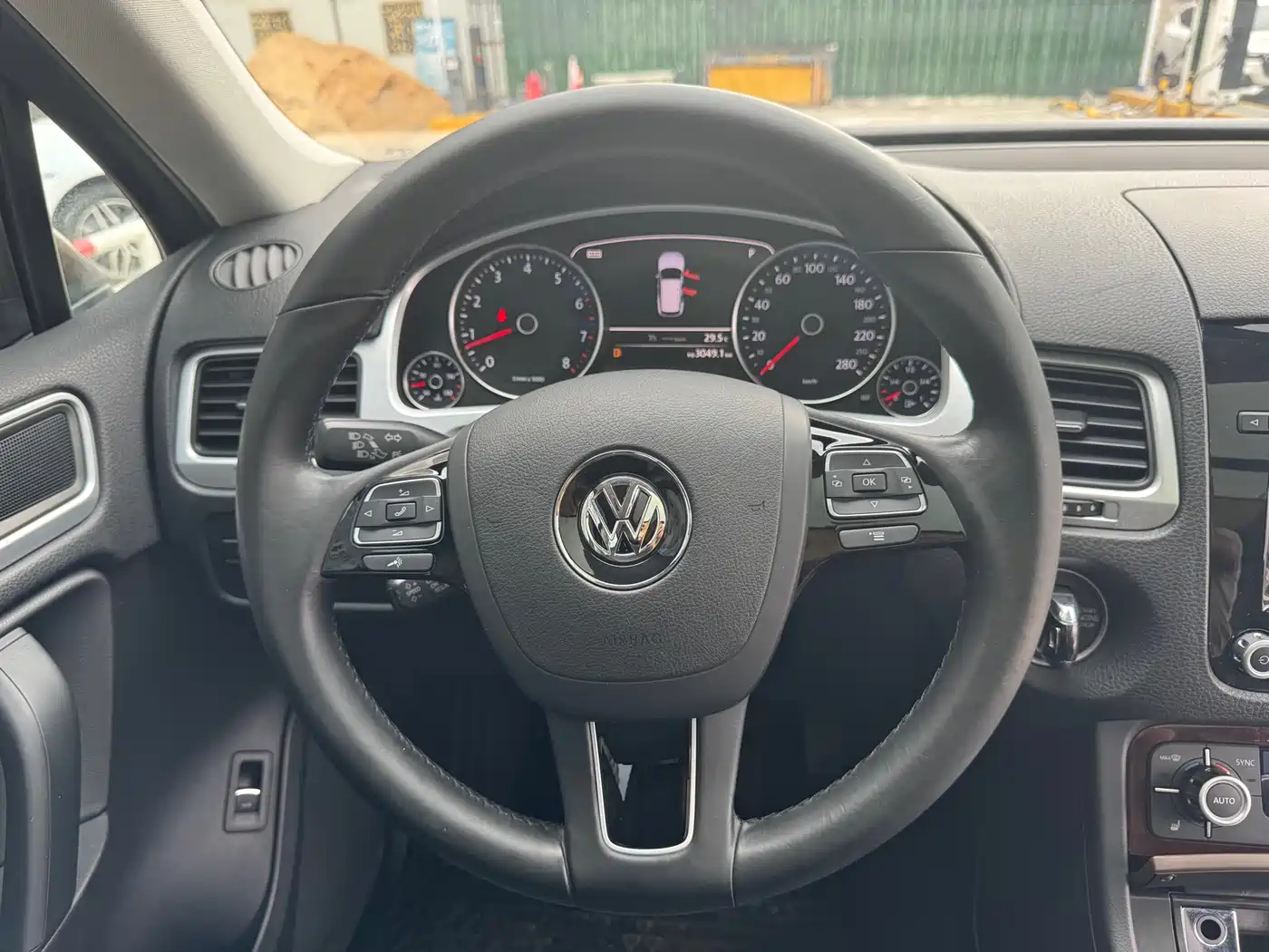 Volkswagen Touareg 2011 3.0TSI Standard фото 10