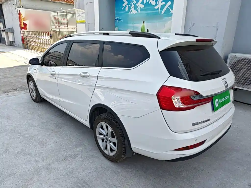 Baojun 310W 2017 2017 1.5L Manual Fashion Edition (China V)