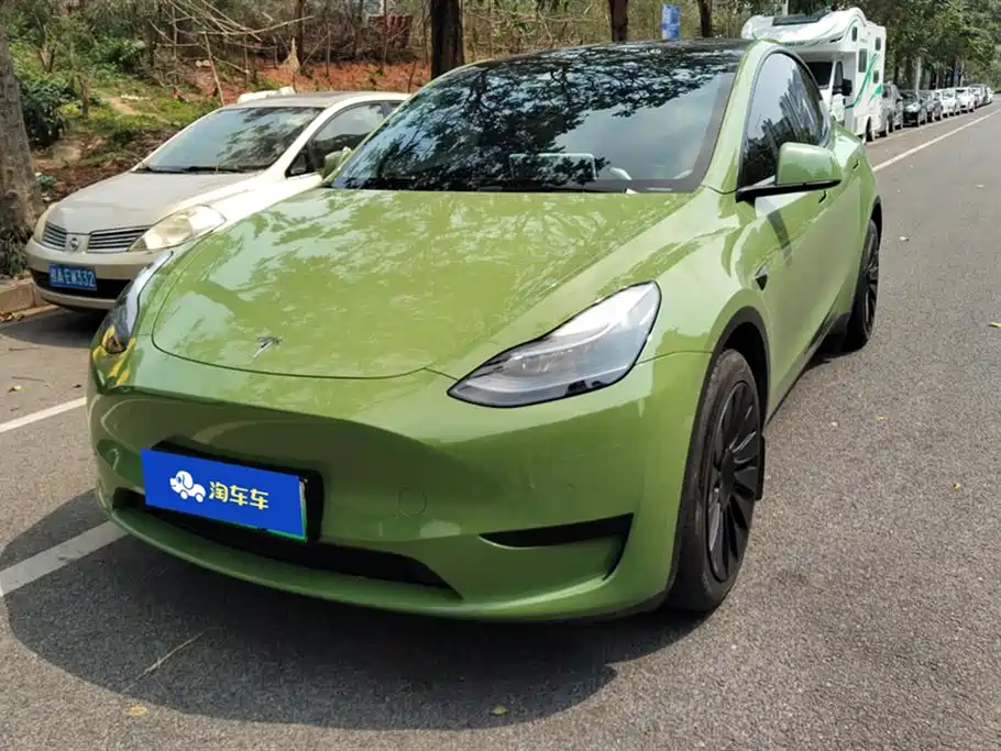 TESLA MODEL Y