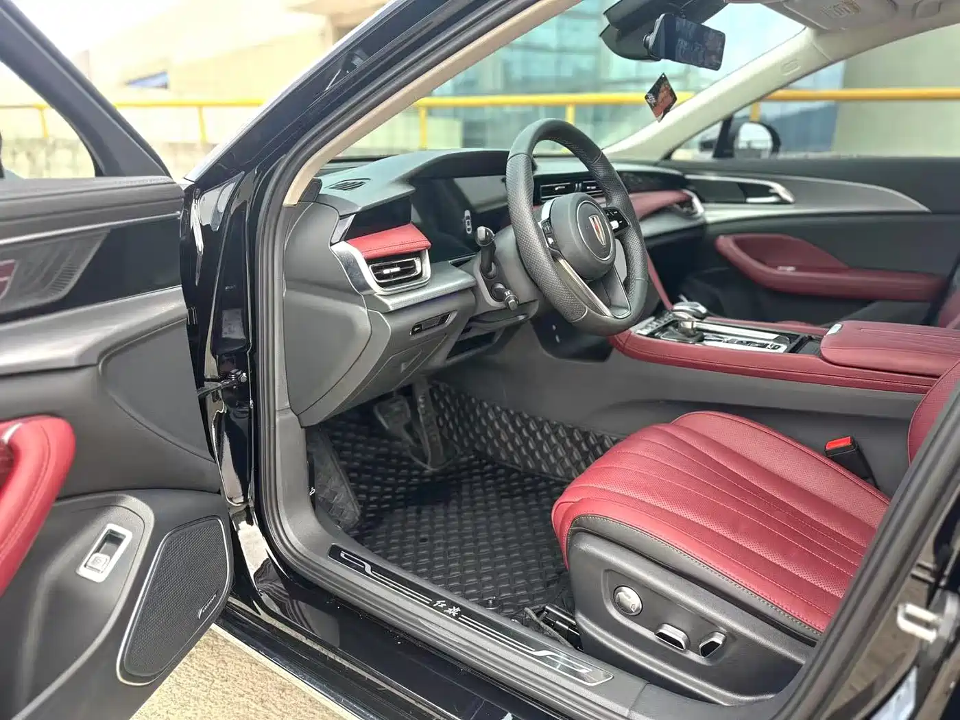 Фото 5 - Hongqi H5