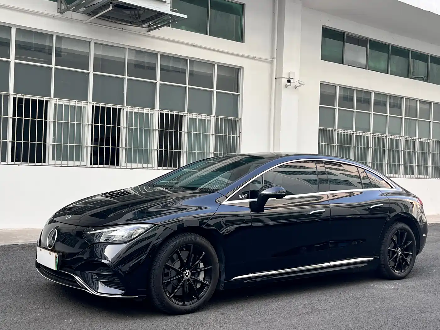 Mercedes-Benz EQE 2022 350 Pioneer Edition фото 2