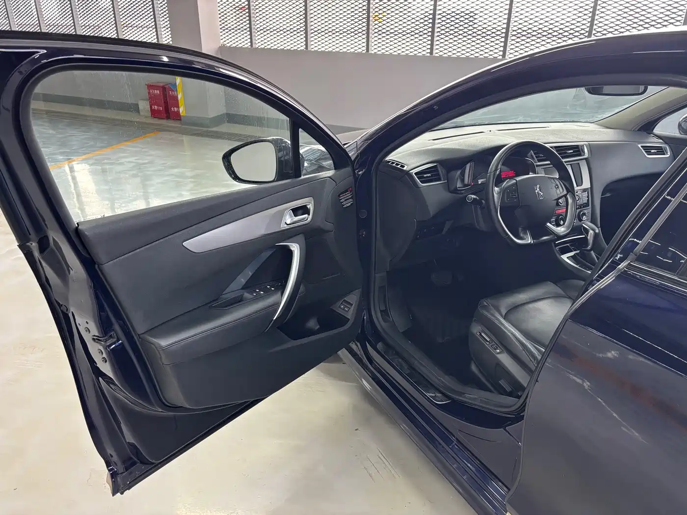 DS 5LS 2015 2014 1.6T Luxury THP160