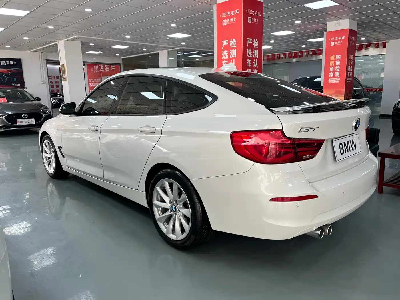 BMW 3 Series GT 2019 320i Fashion Model фото 5