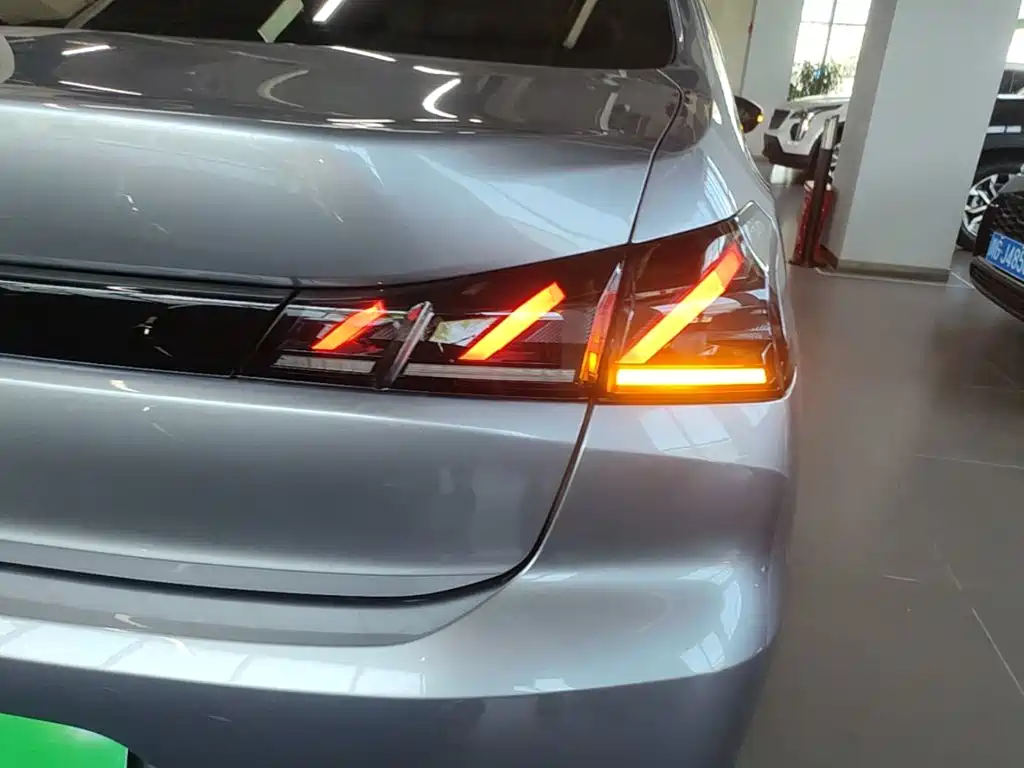 Peugeot 408 2025 2022 1.6T Light Chaser Edition